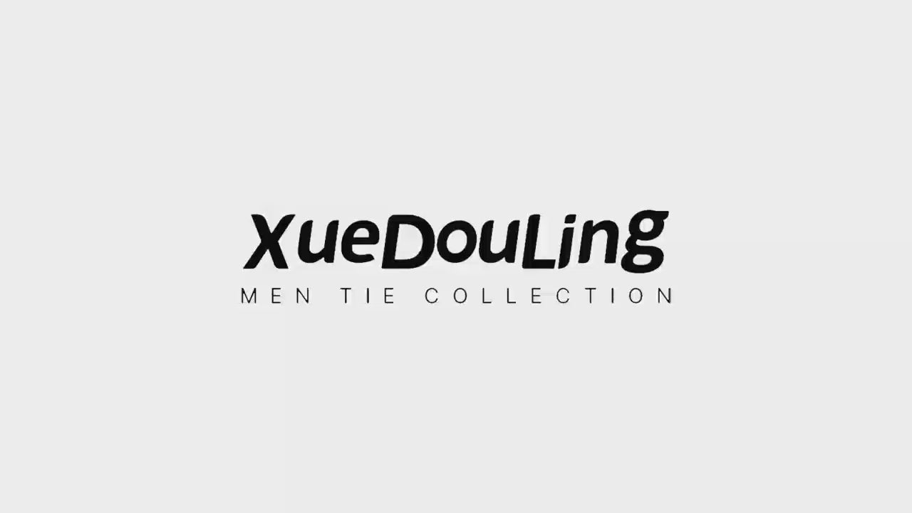 Load video: A video showcasing a 1200-needle jacquard tie, highlighting its intricate woven pattern.